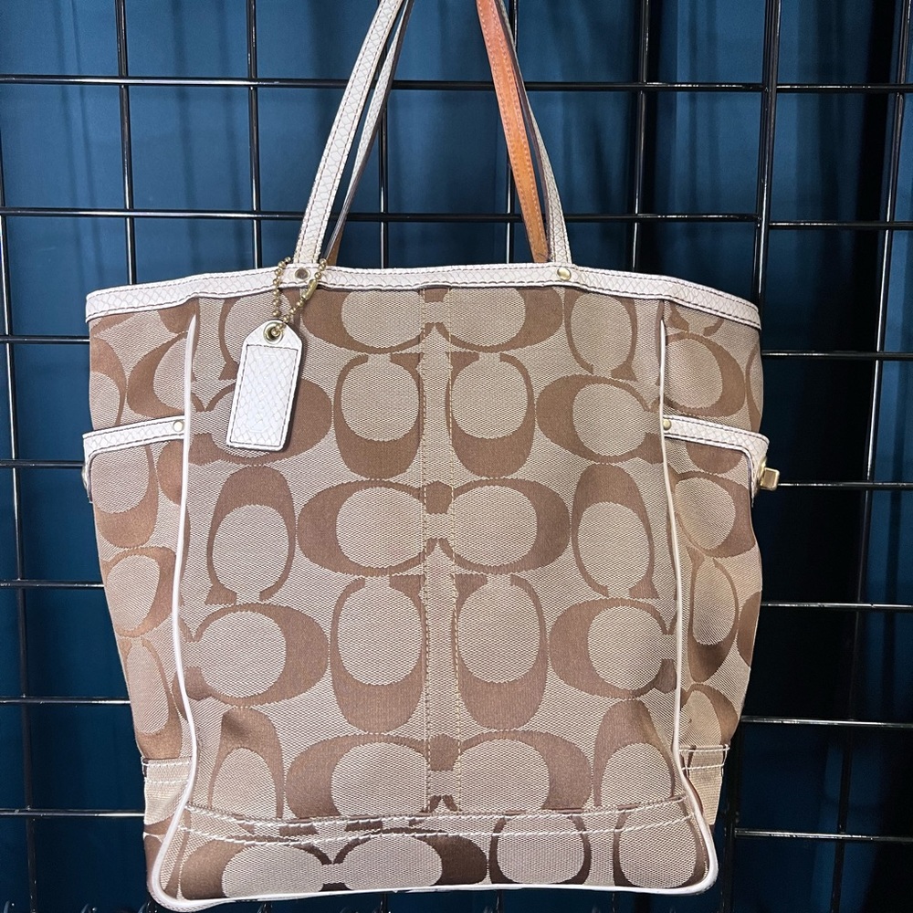 Coach Beige/ Brown / Orange shoulder strap handbag style# A06S-8626